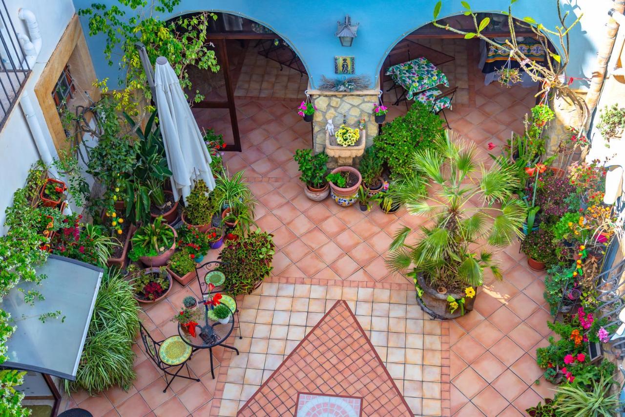 La Finestra Sul Cortile B&B Шака Екстериор снимка