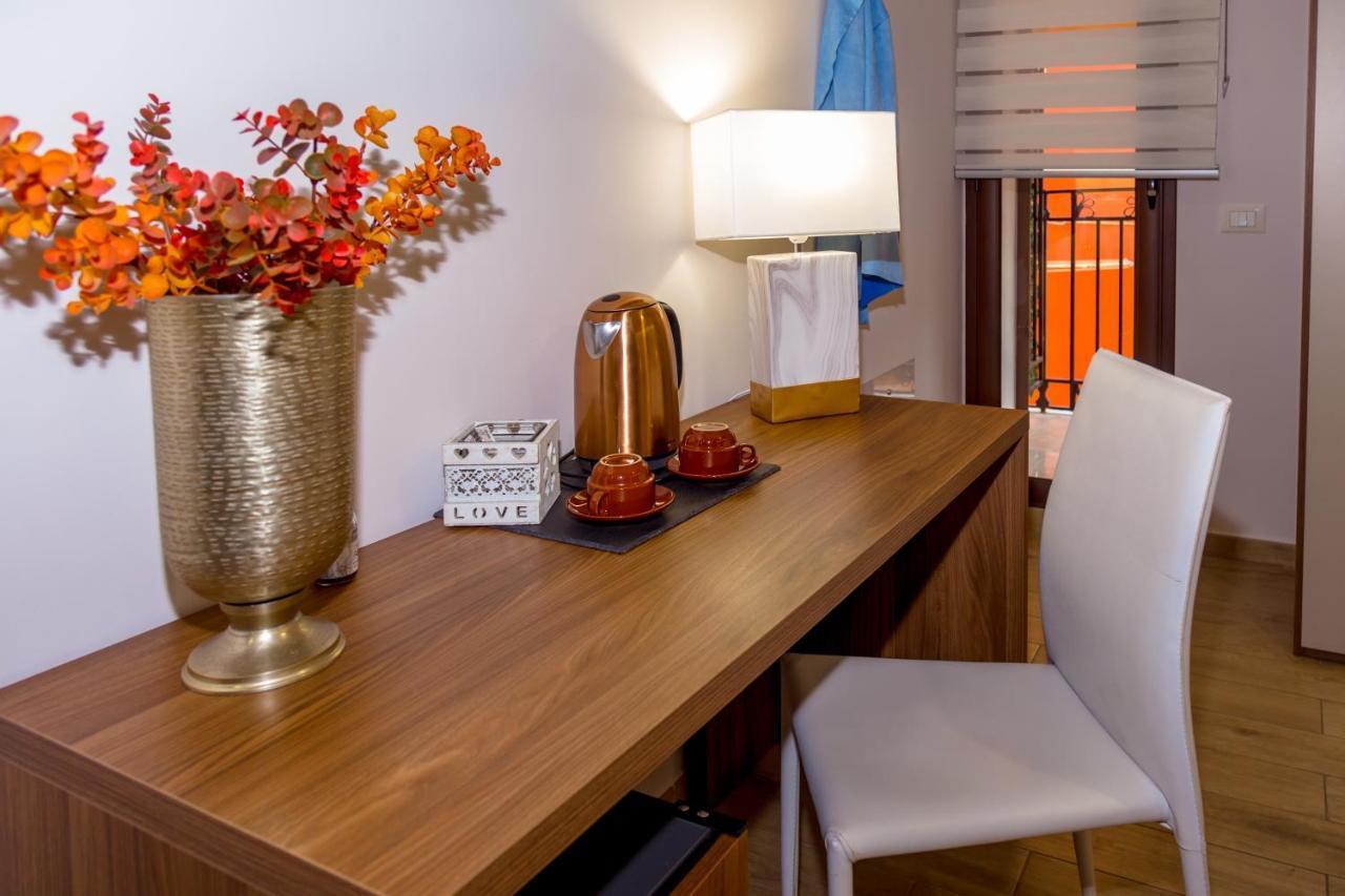 La Finestra Sul Cortile B&B Шака Екстериор снимка