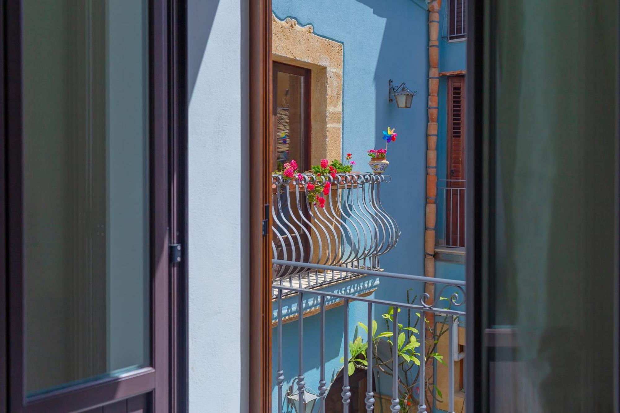 La Finestra Sul Cortile B&B Шака Екстериор снимка