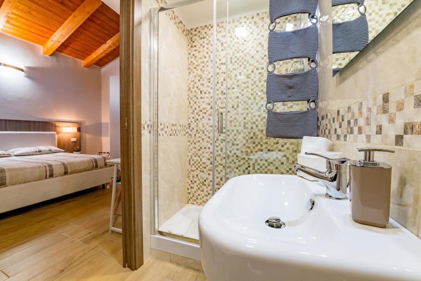 La Finestra Sul Cortile B&B Шака Екстериор снимка